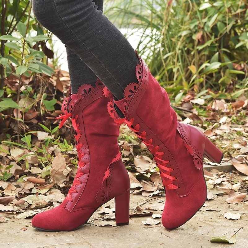 Marlene wadenhohe Schnürstiefel mit Blockabsatz – Produktansicht