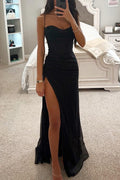Mara Abendkleid mit Wasserfallausschnitt – Produktansicht